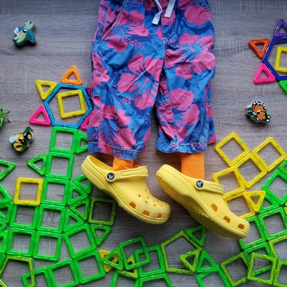 2011 ln/euc Mini Boden hibiscus board shorts size 6 - Picture 4 of 16